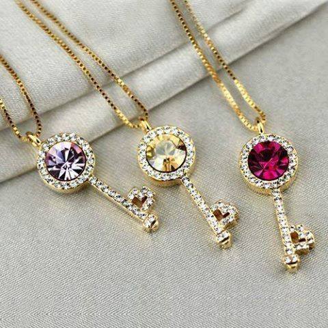 renkli taşlı anahtarlı kolye modelleri