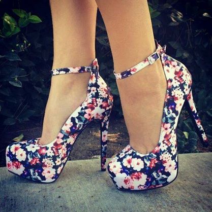 bilekten ince bağcıklı zarif platform ayakkabı örnekleri