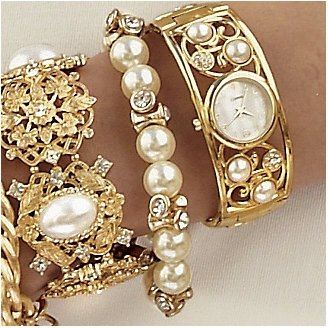 kelepçeli ve inci ile tasarlanmış bayan saat çeşitleri