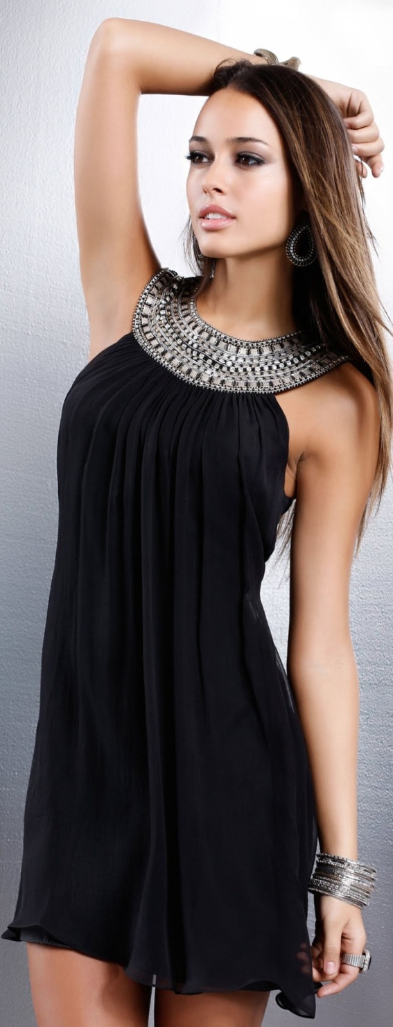 sıradışı askılı siyah modern yazlık elbise tasarımı