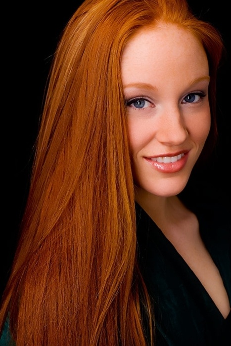 uzun modern açık bakır kızılı saç modası