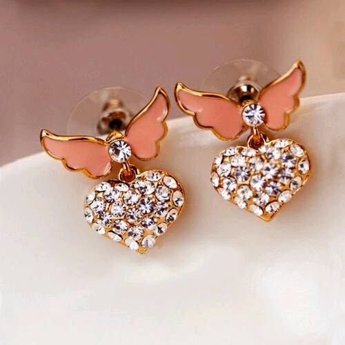 uçan kalp figürlü modern küpeler