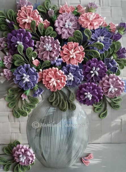 vazoda çiçek görünümlü modern duvar süsü çeşitleri