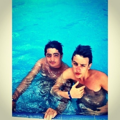 Ege Tanman ve arkadaşı