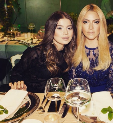 Hadise ve ablası Hülya Açıkgöz